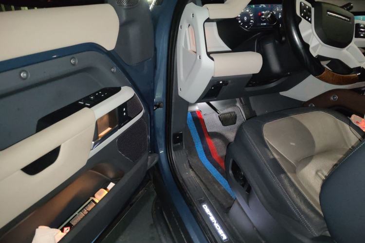 Used Land Rover Defender 2021 90 P400 X-DYNAMIC S Driver Seat