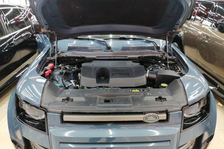 Used Land Rover Defender 2021 110 P400 X-DYNAMIC HSE Engine Bay