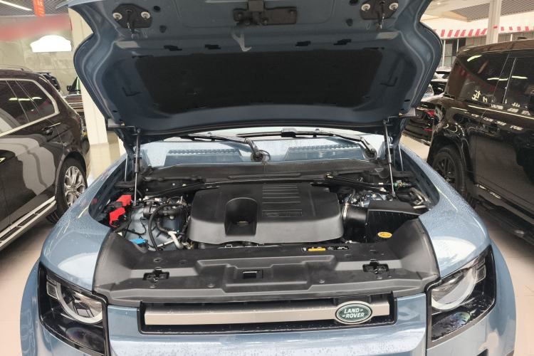 Used Land Rover Defender 2021 90 P400 X-DYNAMIC S Engine Bay