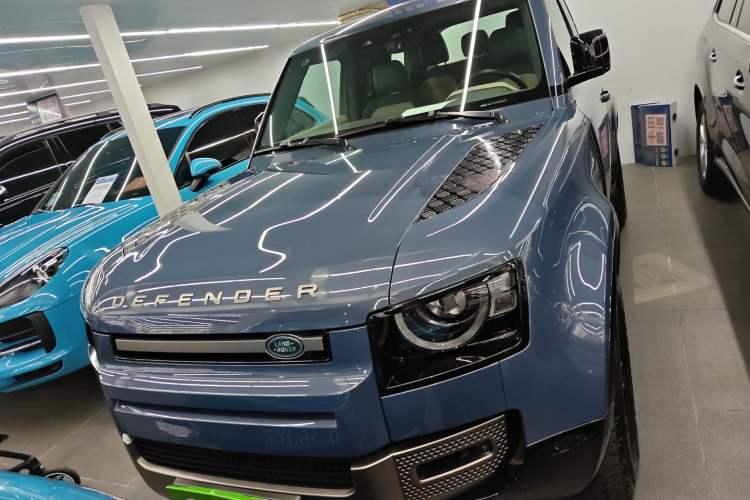 Used Land Rover Defender 2021 90 P400 X-DYNAMIC S Front