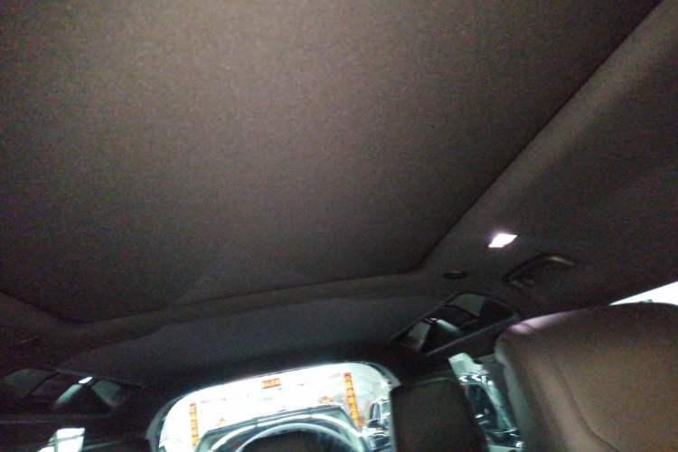 Used Land Rover Defender 2021 110 P400 X-DYNAMIC HSE Headliner