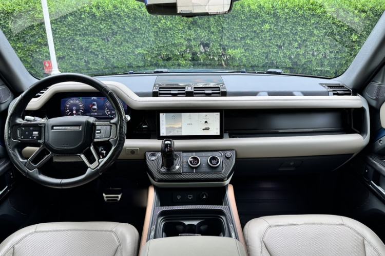 Used Land Rover Defender 2021 110 P400 Dark Special Edition Interior 1