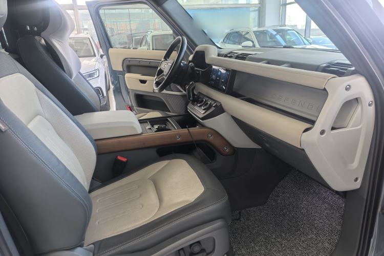 Used Land Rover Defender 2021 90 P400 X-DYNAMIC S Interior 1