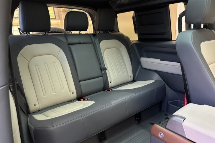 Used Land Rover Defender 2021 90 P400 X-DYNAMIC S Interior 11
