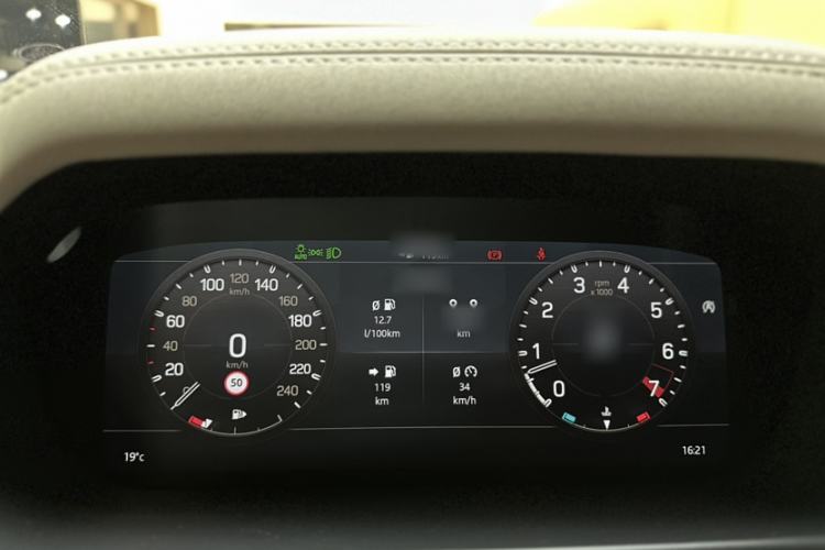 Used Land Rover Defender 2021 90 P400 X-DYNAMIC S Interior 13