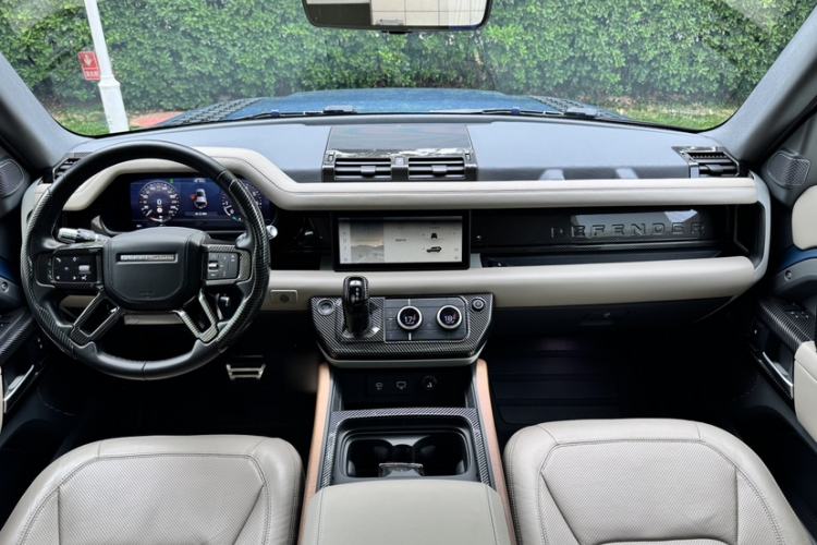 Used Land Rover Defender 2021 110 P400 Dark Special Edition Interior 2