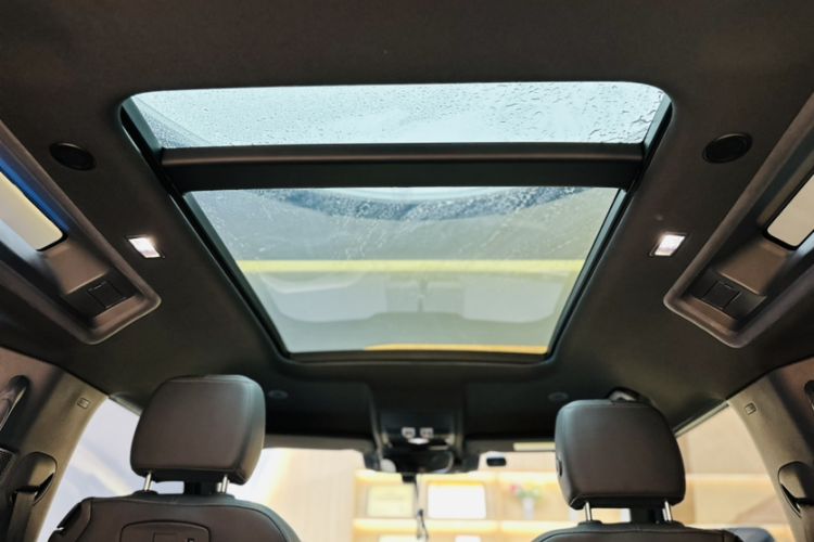 Used Land Rover Defender 2021 90 P400 X-DYNAMIC S Interior 3