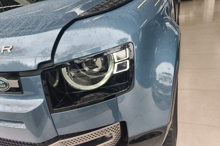 Used Land Rover Defender 2021 90 P400 X-DYNAMIC S Left Front Headlight