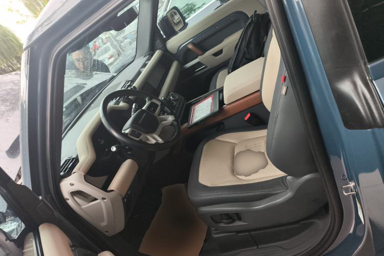 Used Land Rover Defender 2021 90 P400 X-DYNAMIC S Left Front Seat