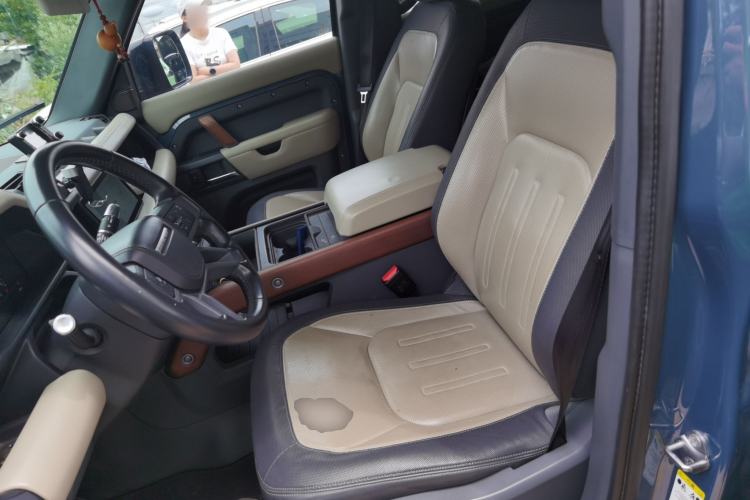 Used Land Rover Defender 2021 110 P400 X-DYNAMIC HSE Left Front Seat