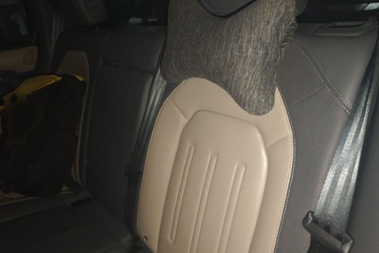 Used Land Rover Defender 2021 110 P400 X-DYNAMIC HSE Left Rear Seat