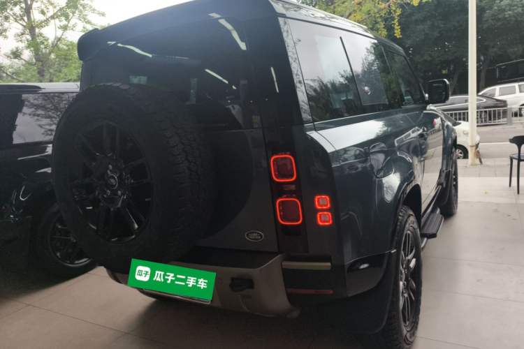 Used Land Rover Defender 2021 90 P400 X-DYNAMIC S Rear Right 45 Deg