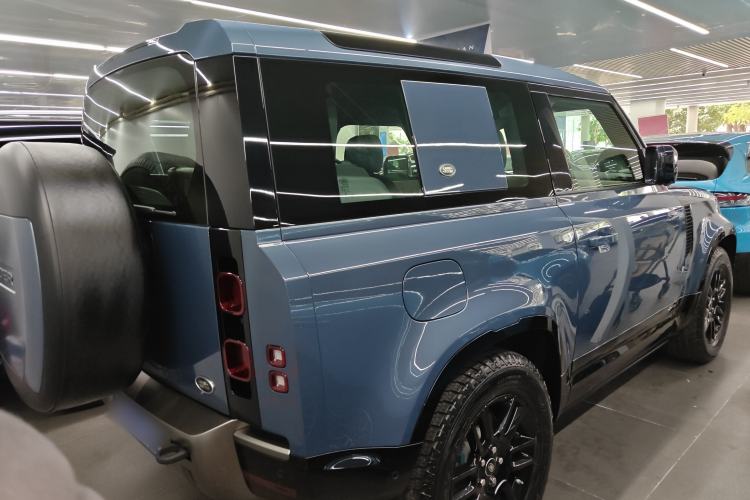 Used Land Rover Defender 2021 90 P400 X-DYNAMIC S Rear Right 45 Deg