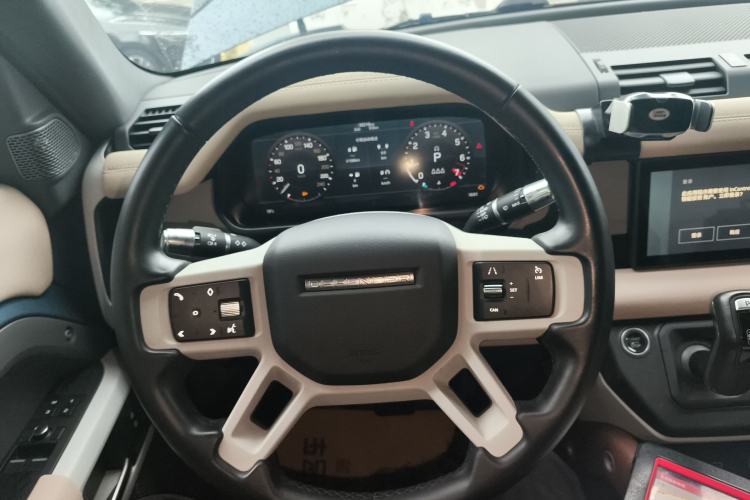 Used Land Rover Defender 2021 90 P400 X-DYNAMIC S Steering Wheel