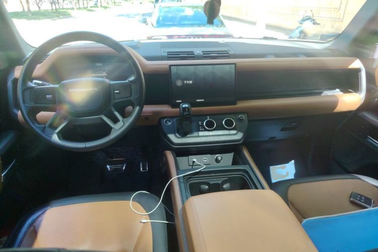 Used Land Rover Defender 2021 110 P400 X Center Console