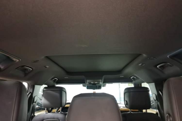 Used Land Rover Defender 2021 110 P400 X-DYNAMIC HSE Headliner