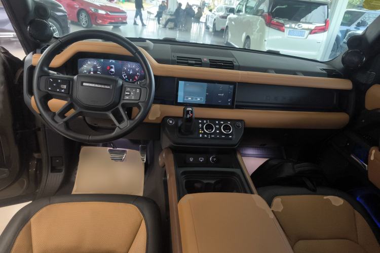 Used Land Rover Defender 2021 110 P400 X Interior 2