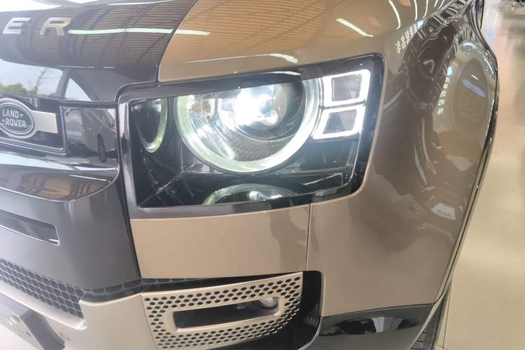 Used Land Rover Defender 2021 110 P400 X Left Front Headlight
