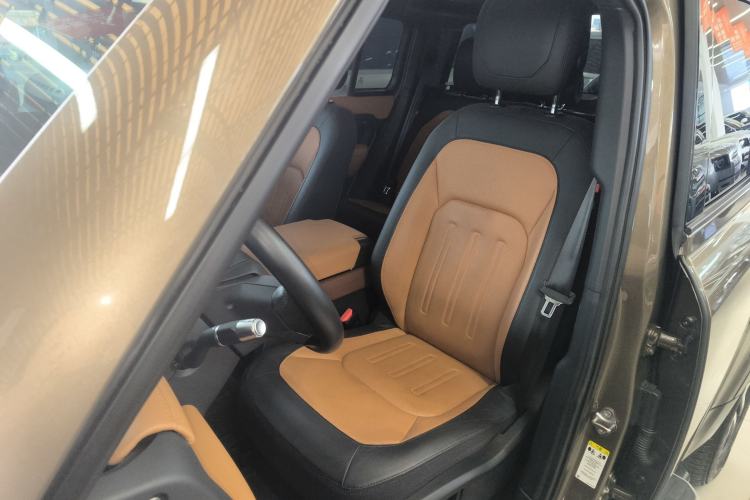 Used Land Rover Defender 2021 110 P400 X Left Front Seat