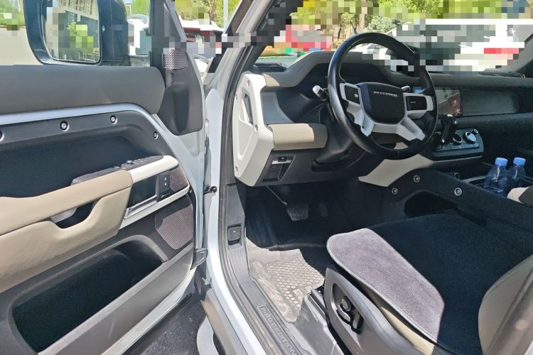 Used Land Rover Defender 2021 90 P400 Classic Reproduction Edition Driver Seat