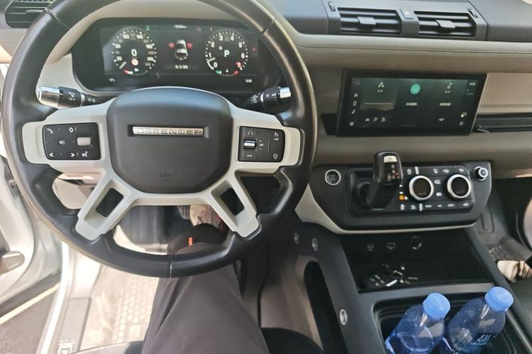 Used Land Rover Defender 2021 90 P400 Classic Reproduction Edition Steering Wheel