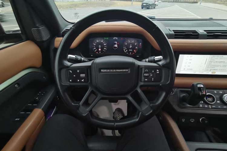 Used Land Rover Defender 2021 110 P400 X Interior 7