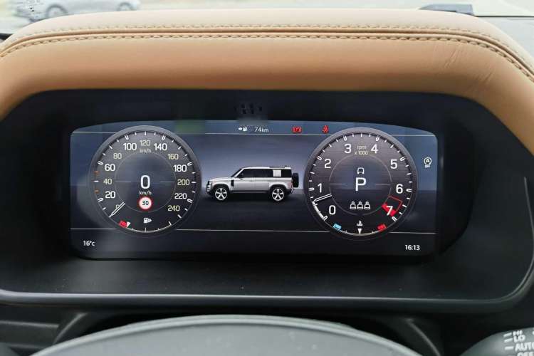 Used Land Rover Defender 2021 110 P400 X Interior 8