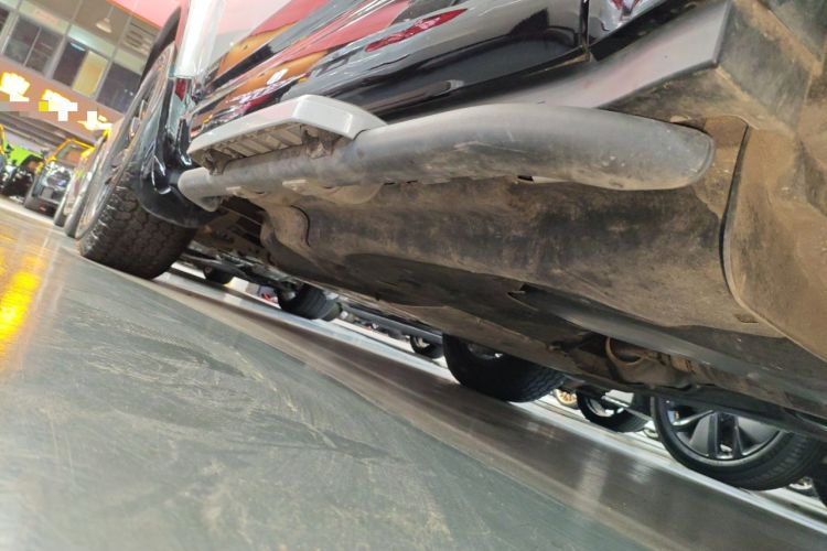 Used Land Rover Defender 2021 90 P400 X-DYNAMIC S Left Side Sill