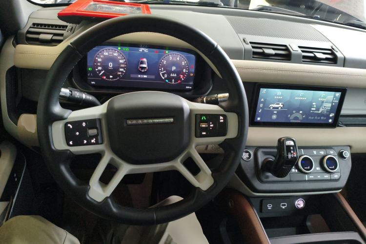 Used Land Rover Defender 2021 90 P400 X-DYNAMIC S Steering Wheel