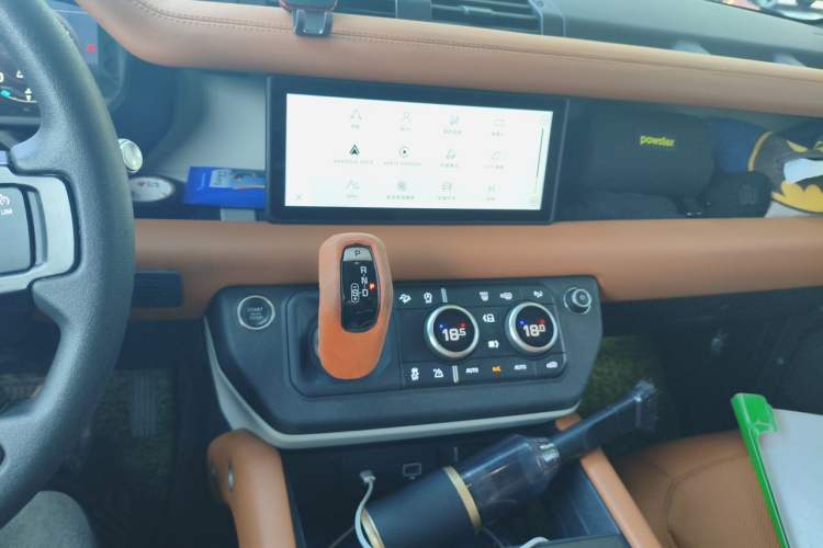 Used Land Rover Defender  Audio And AC Panel