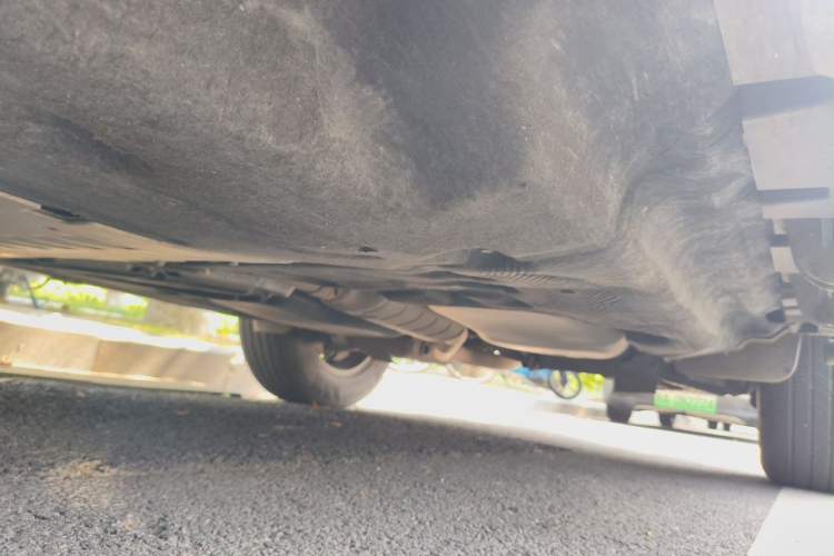 Used Land Rover Defender  Chassis Rear Left