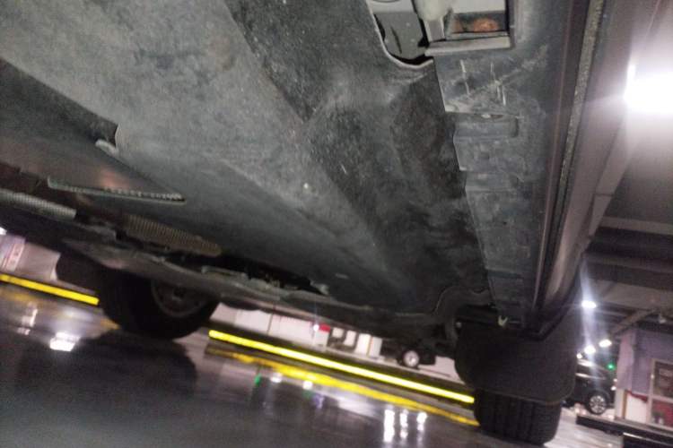 Used Land Rover Defender 2021 90 P400 Classic Reproduction Edition Chassis Rear Right