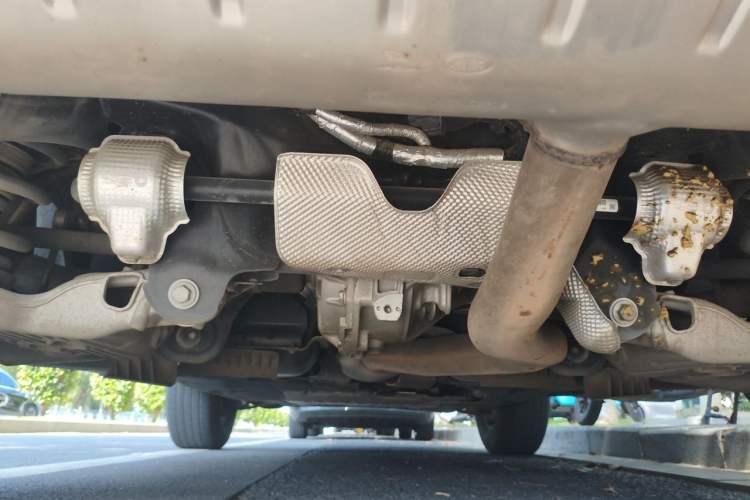 Used Land Rover Defender  Chassis Rear