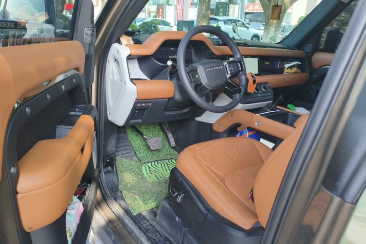Used Land Rover Defender  Driver Seat