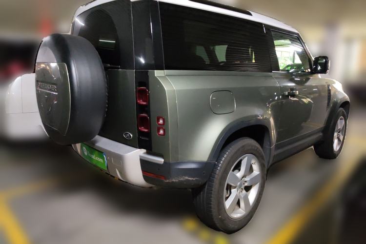 Used Land Rover Defender 2021 90 P400 Classic Reproduction Edition Exterior 5