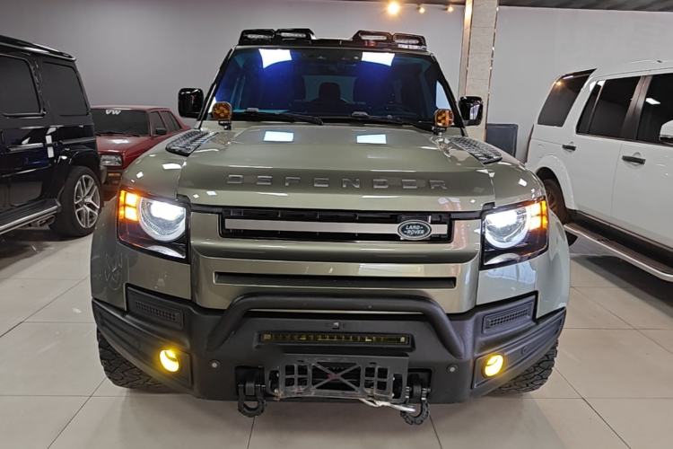 Used Land Rover Defender 2021 90 P400 X-DYNAMIC S Front