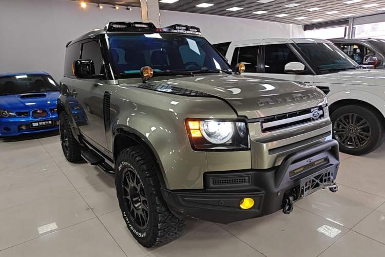 Used Land Rover Defender 2021 90 P400 X-DYNAMIC S Front Right 45 Deg