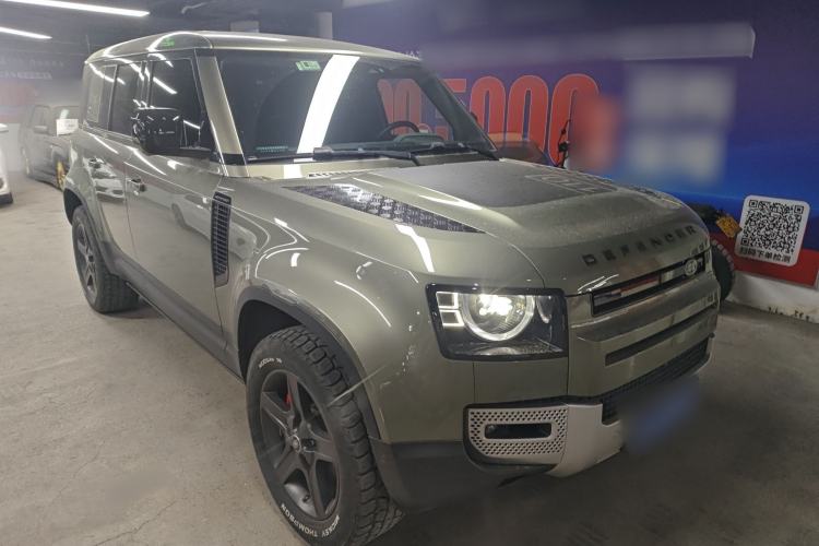 Used Land Rover Defender 2021 110 P400 X-DYNAMIC HSE Front Right 45 Deg