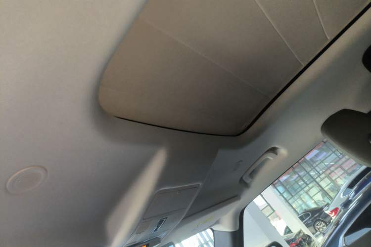 Used Land Rover Defender 2021 90 P400 Classic Reproduction Edition Headliner