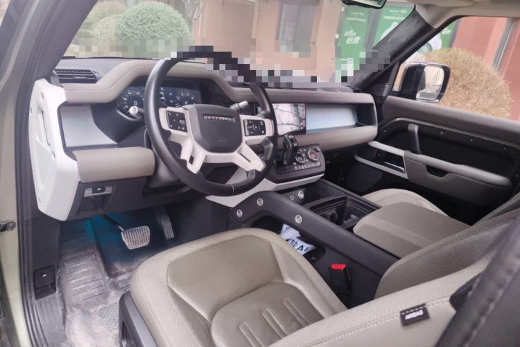Used Land Rover Defender 2021 90 P400 Classic Reproduction Edition Interior 2