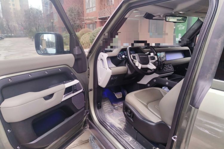 Used Land Rover Defender 2021 90 P400 Classic Reproduction Edition Interior 3