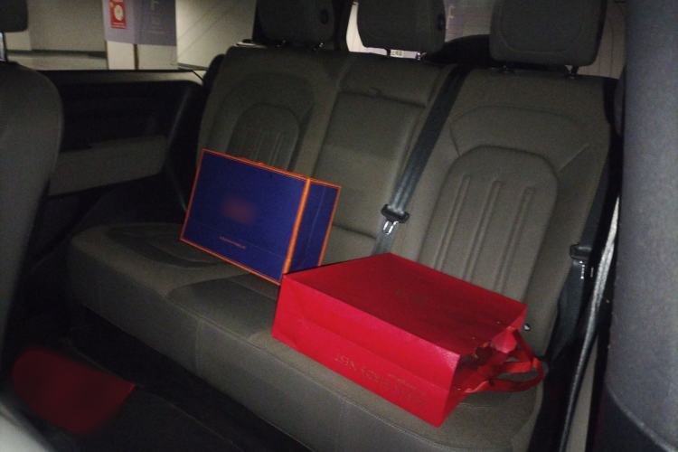 Used Land Rover Defender 2021 90 P400 Classic Reproduction Edition Left Rear Seat