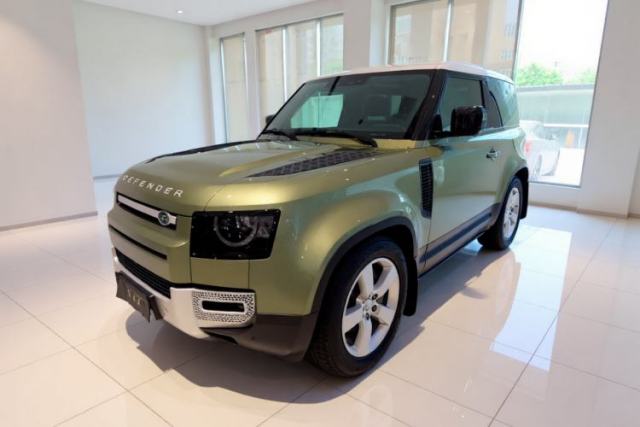 Używany Land Rover Defender 2021 90 P400 Classic Reproduction Edition