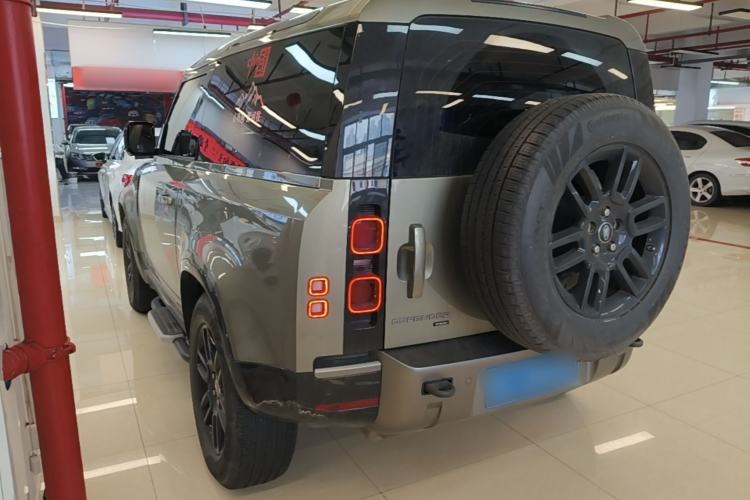 Used Land Rover Defender 2021 90 P400 X-DYNAMIC S Rear Left 45 Deg