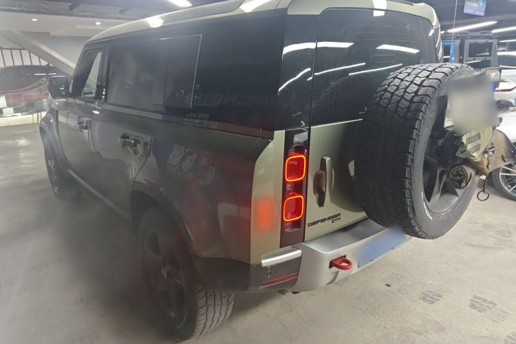 Used Land Rover Defender 2021 110 P400 X-DYNAMIC HSE Rear Left 45 Deg