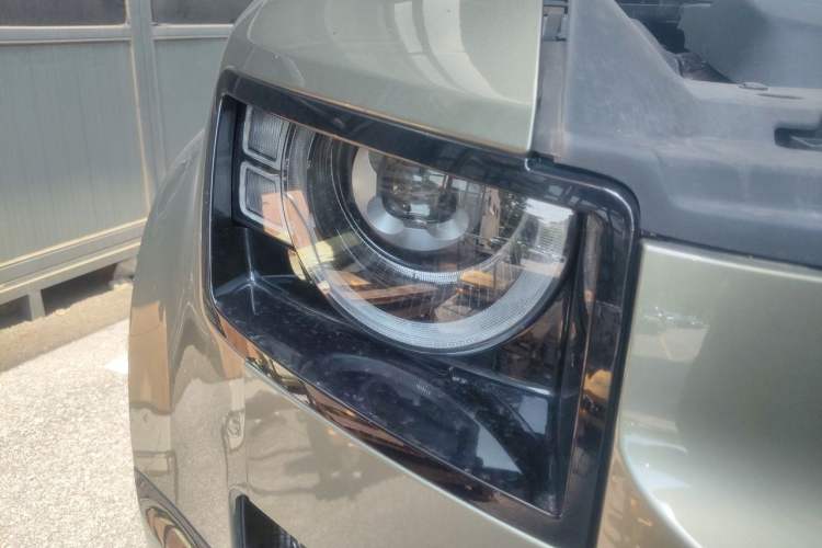 Used Land Rover Defender 2021 110 P400 X-DYNAMIC HSE Right Front Headlight