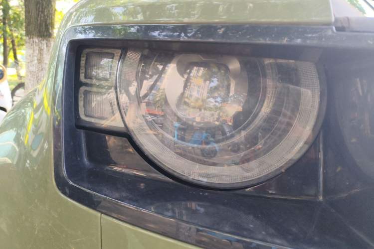 Used Land Rover Defender  Right Front Headlight