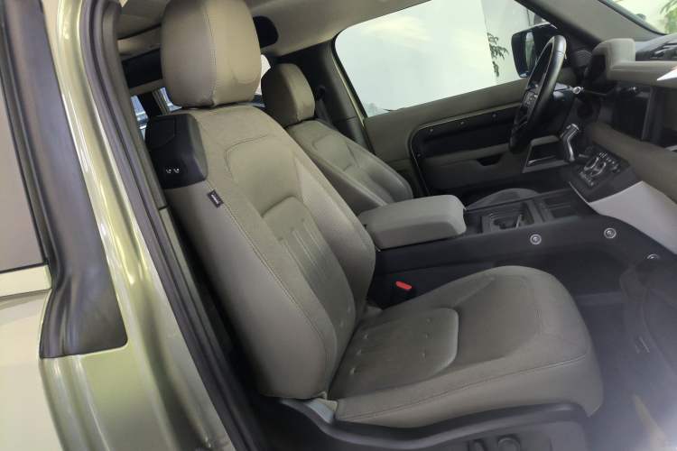 Used Land Rover Defender 2021 90 P400 Classic Reproduction Edition Right Front Seat