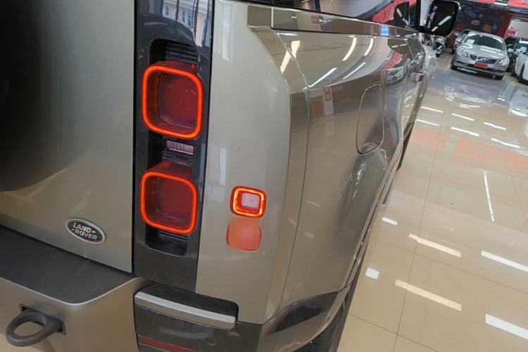 Used Land Rover Defender 2021 90 P400 X-DYNAMIC S Right Rear Taillight