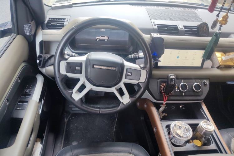 Used Land Rover Defender 2021 110 P400 X-DYNAMIC HSE Steering Wheel
